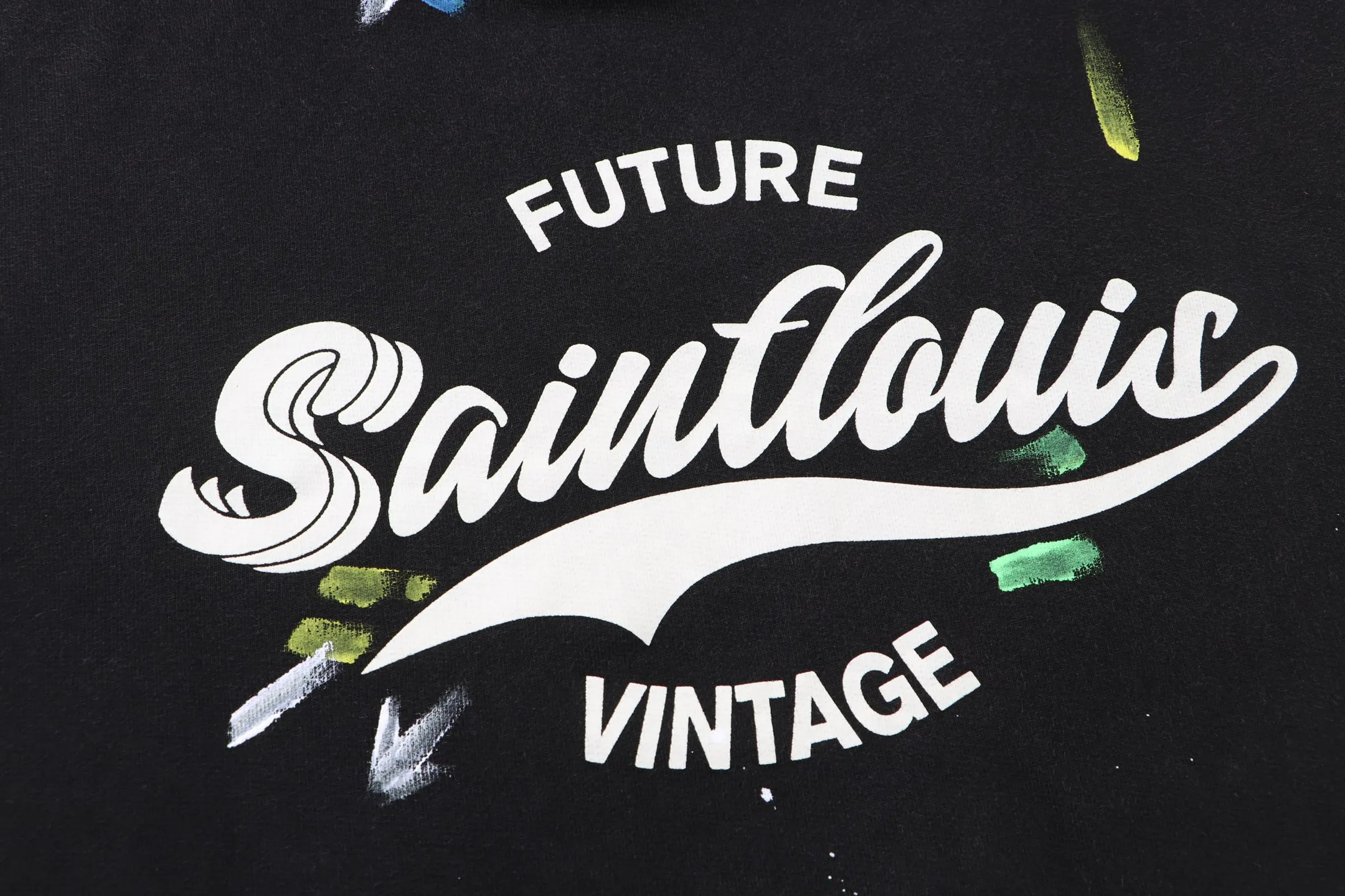 Style No. S115 P💰300 (450g version) SSSAINT LOUIS retro washed college style fluorescent ink splash hoodie. Washed black, made of 450g dense cotton fabric. Washing process, loose fit. Same style for men and women. Size: S-XL.